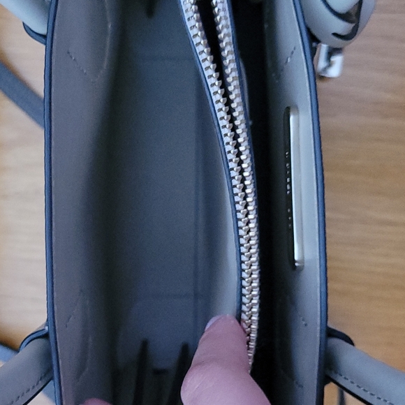 Michael Kors purse - Picture 3 of 3